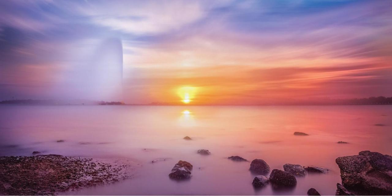 Crowne Plaza Jeddah By Ihg Hotell Exteriör bild Sunset at the beach